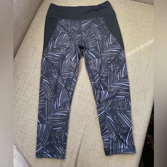 Patagonia women Black and Blue Leggings size Medium - Picture 1 of 5